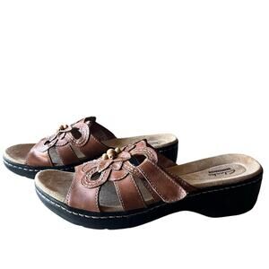Clarks Lexi Myrtle Sandals Slides Womens Size 8 Brown Tan Comfort Leather Beads